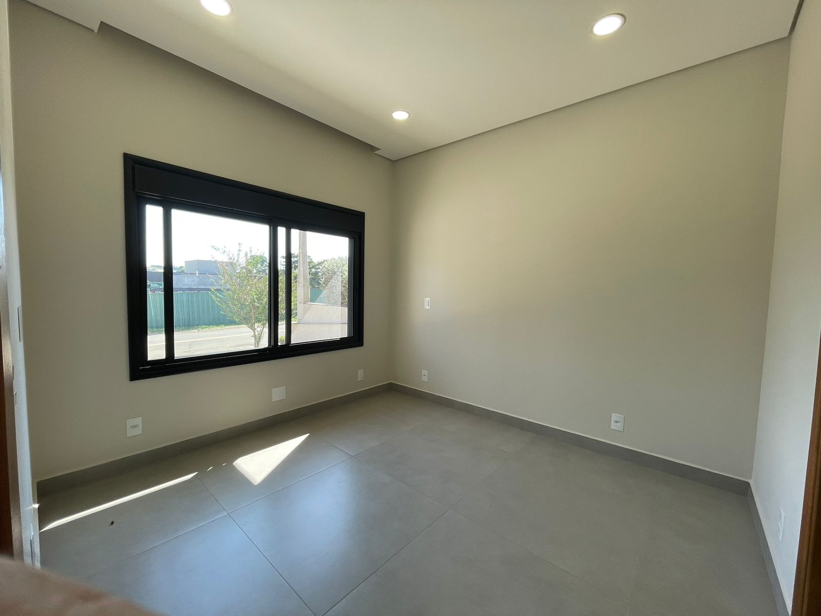 Zurich-Escritorio-suite-Reversivel-2